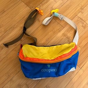Cotopaxi Bataan Fanny pack.